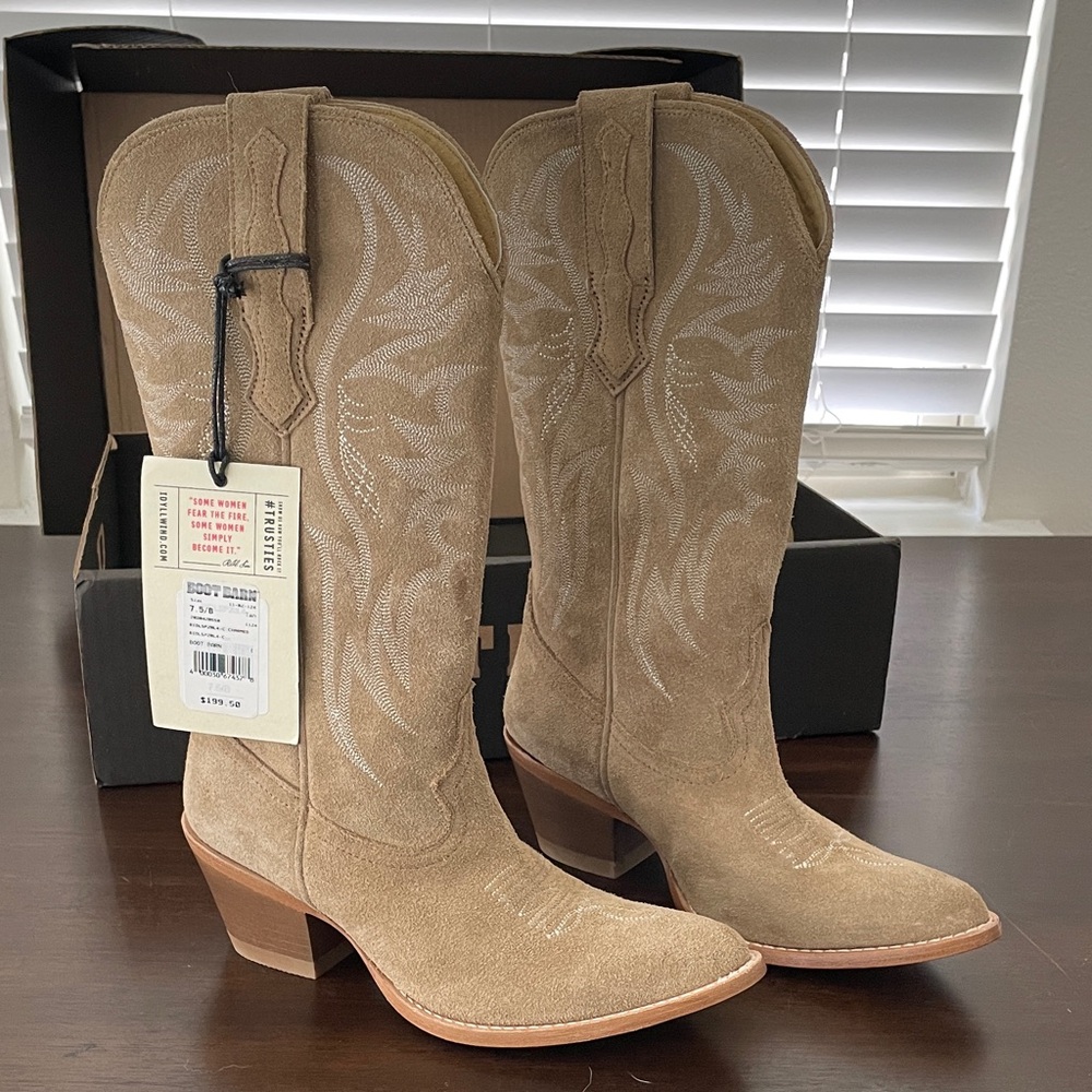 Idyllwind Tan Women’s Cowboy Boots - NEW w/ Tag